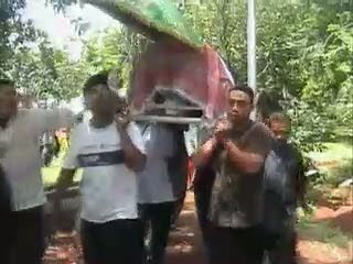 Korban Kecelakaan Maut Livina Dimakamkan