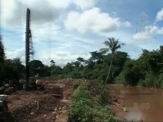 Kali Pesangrahan Mulai Dikeruk