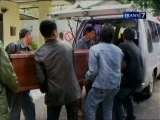 Pria Tewas Ditodong Dalam Angkot