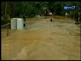 Curah Hujan Tinggi, Picu Banjir Bandang