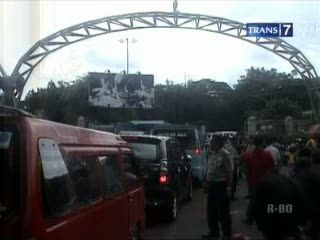 Hari Libur, Ragunan Macet Total