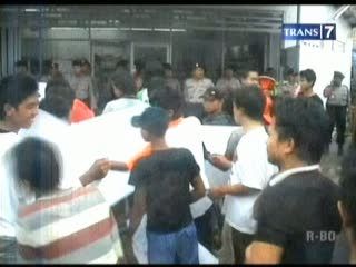 Minimarket Menjamur, Warga Geram