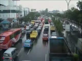 Banjir Membuat Lalu Lintas Macet