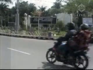 Larangan Duduk Mengangkang 