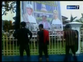 Ratusan Nelayan Kencingi Kantor Bupati
