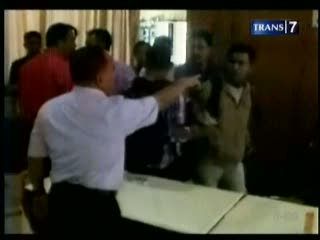 Dituduh Calo, Aktivis Mengamuk