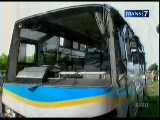 3 Pelajar Tewas Akibat Bus Terguling