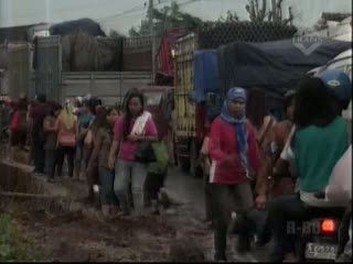 Karyawan Sejumlah Pabrik Diliburkan Akibat Macet