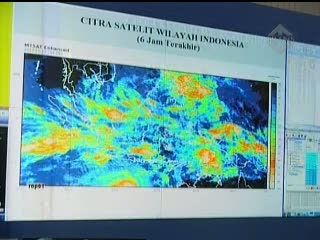 Sebagian Besar Nusantara Dilanda Cuaca Buruk