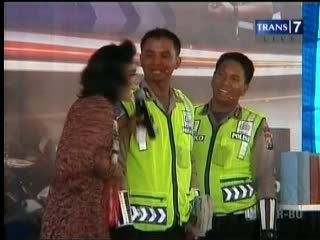 Hehe.. Lucu! Opera Van Police ala OVJ