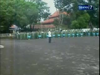 Didesak Mundur, Aceng Acuh