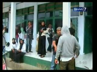 Segel Kampus, Mahasiswa dan Dosen Adu Fisik