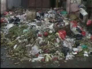 Sampah Menggunung di Pasar Tradisional Cikarang