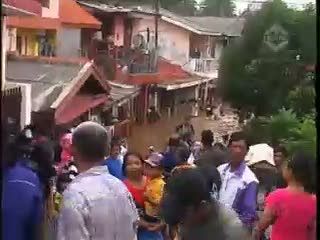 Jokowi Sambangi Korban Banjir