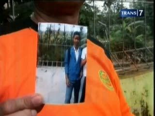 Berenang Saat Banjir, Siswa SMK Hanyut