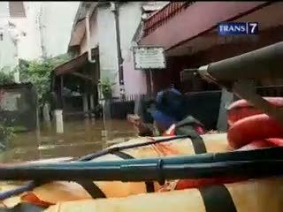 Banjir Datang, Tim SAR Kewalahan