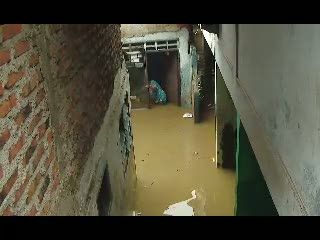 Jakarta Nyaris Lumpuh Kerena Banjir