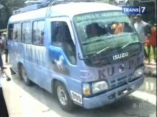 Tabrak Siswa SMP, Truk Diamuk Massa