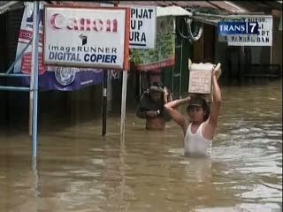 3 RW di Grogol Terisolir Akibat Banjir