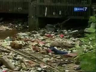 Banjir Sampah Kepung Jakarta