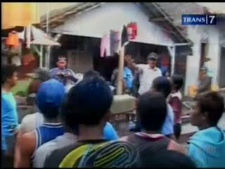 Warga Gerudug Rumah Oknum Dukun Santet