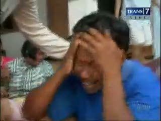 Tersengat Listrik, Pria Tewas di Pohon