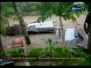 Saat Banjir Bandang Terjang Minahasa