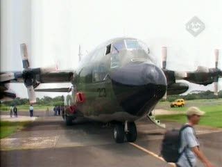 Pesawat TNI AU Semai Garam di Awan Selat Sunda