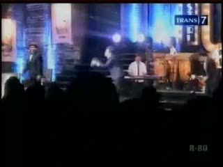 Konser Trio Lestari di Trans Hotel