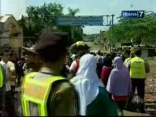 Tanggul Jebol, Banjir Landa Bekasi