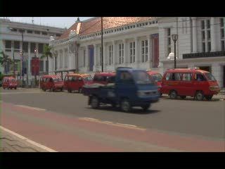Regulasi Lemah, Rute Angkot U10 Kerap Berubah