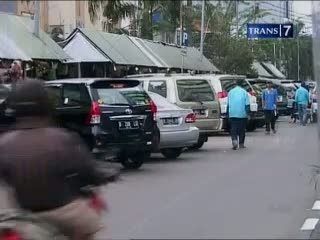 Tarif Parkir Pinggir Jalan Lebih Tinggi?