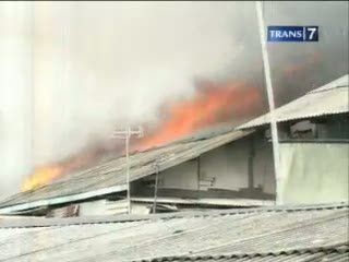 Ratusan Rumah Terbakar, Napi Dievakuasi