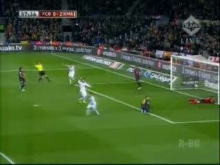 Madrid Tundukkan Barca, Ini Dia Cuplikan Gol-golnya...
