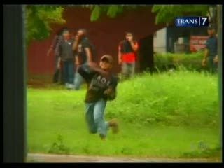Mahasiswa Unhas Tawuran di Kampus