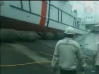 Baru Diluncurkan, Kapal Terbalik