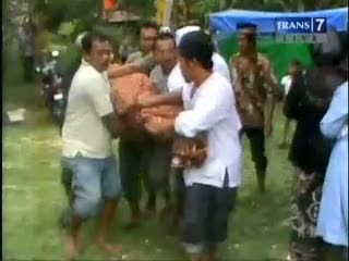 Cemburu, Istri Bakar Suami Hingga Tewas
