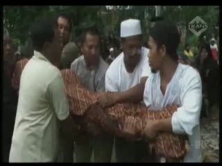 Dipergoki Tidur dengan Wanita Lain, Istri Bakar Suami