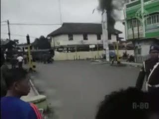 Usai Membakar Polres, Anggota TNI Sisir Polsek 