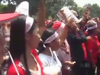 Buruh Perempuan Tagih Janji Jokowi