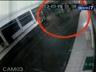Massa Bawa Kabur Tahanan BNN