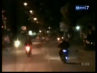 Serang Polisi, Pembalap Liar Dipukuli