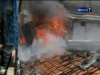 Kompor Meledak, Puluhan Rumah Terbakar