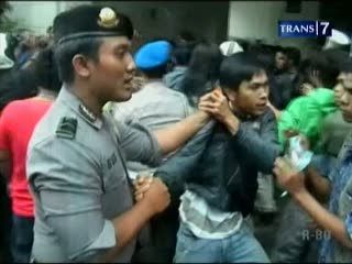 Tolak Hotel Megah, Mahasiswa Serbu DPRD