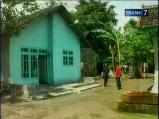 Anak Laporkan Ibu Karena Tebang Pohon