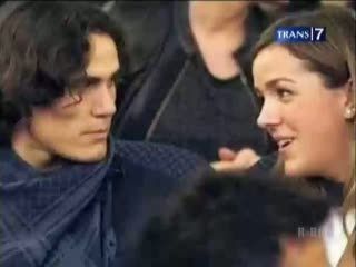 Cavani Dikabarkan Digugat Cerai Sang Istri