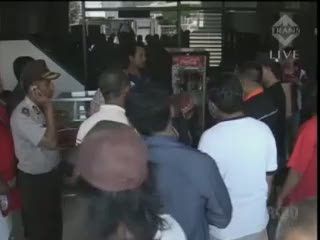 Warga Tutup Paksa SPBU Karena Tangki Bocor