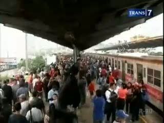 Sudahkah Pengganti KRL Ekonomi Memadai?