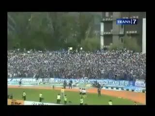 Kerusuhan Warnai Kemenangan Persib