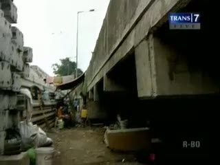 Veteran Perang Telantar di Kolong Jembatan